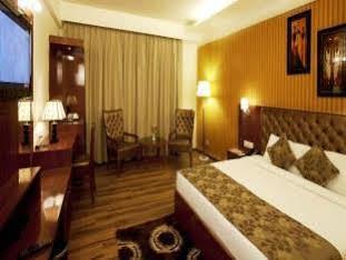 Hotel Asia Jammu Tawi Катра Екстериор снимка