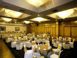 Hotel Asia Jammu Tawi Катра Екстериор снимка