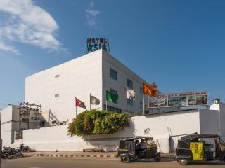 Hotel Asia Jammu Tawi Катра Екстериор снимка