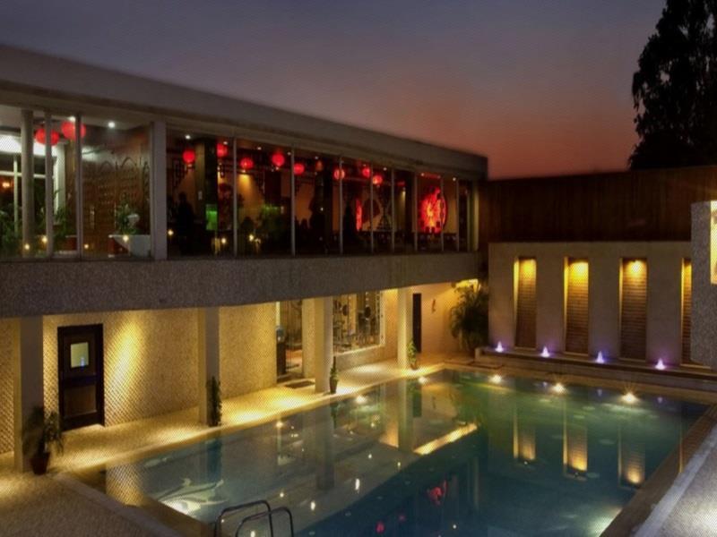 Hotel Asia Jammu Tawi Катра Екстериор снимка